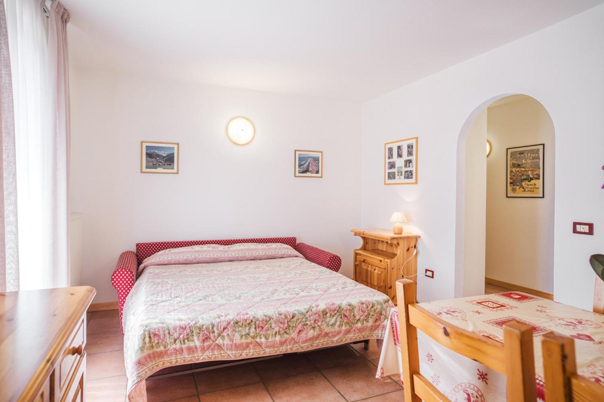 Residence Al Caminetto Molveno Bagian luar foto