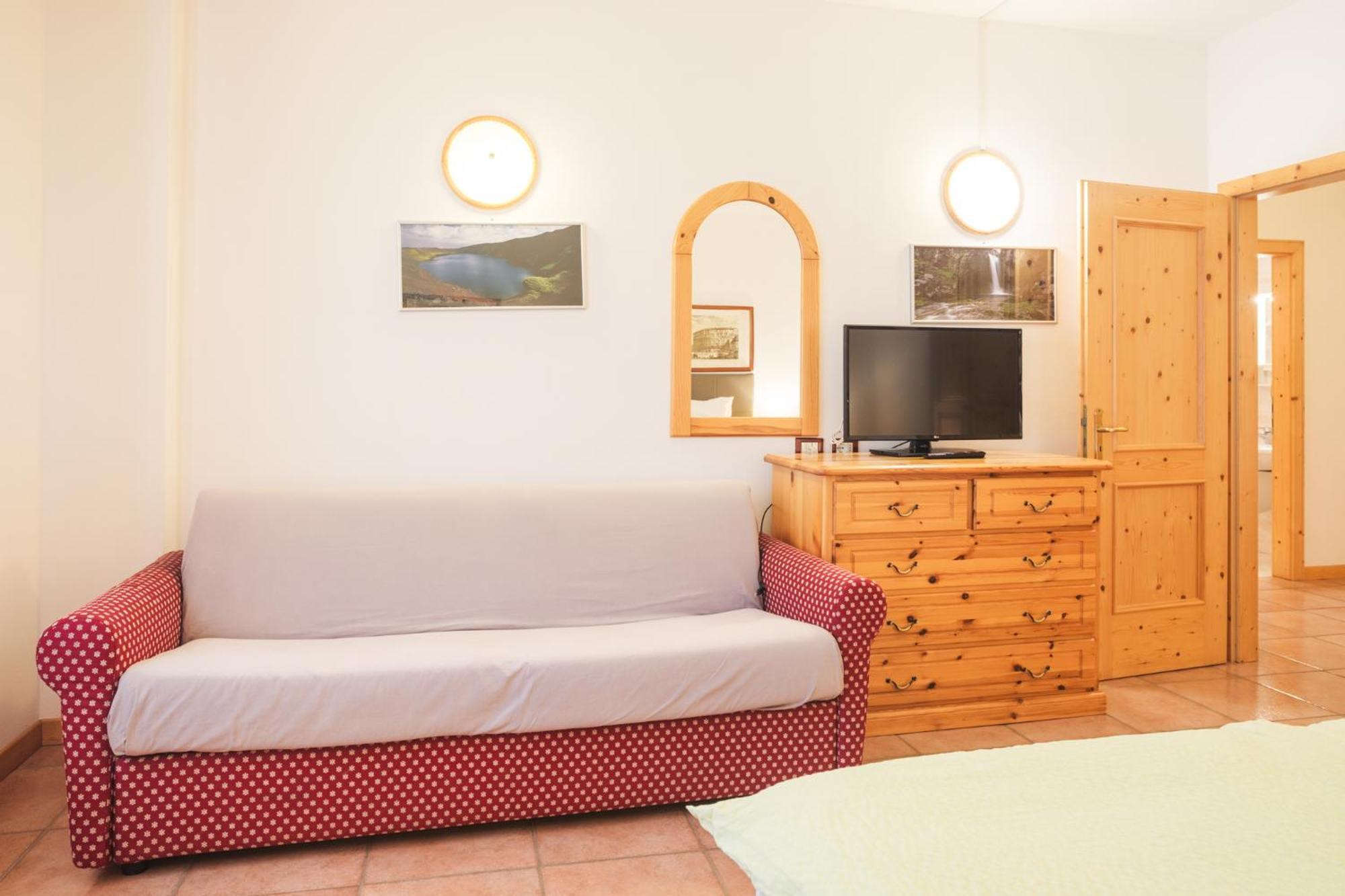 Residence Al Caminetto Molveno Bagian luar foto