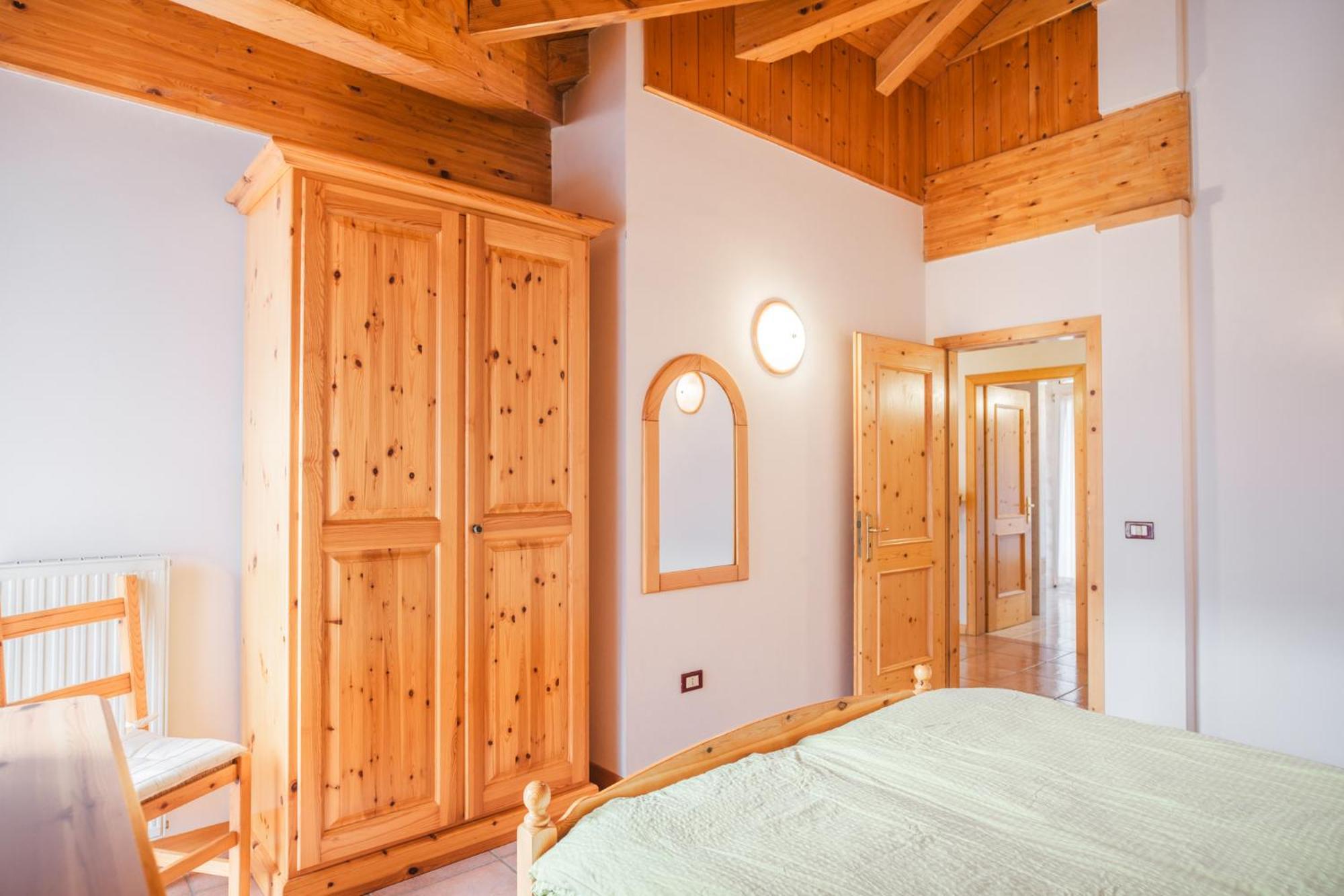 Residence Al Caminetto Molveno Bagian luar foto